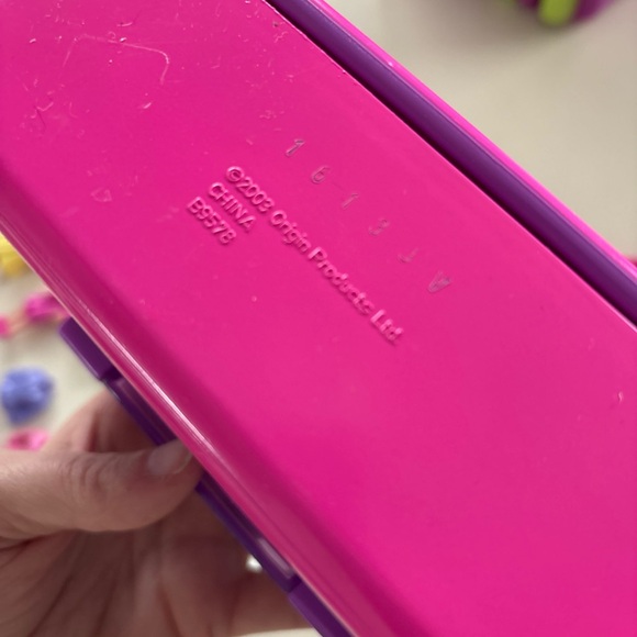 Polly Pocket Adorable Storable Case Dolls Accessories Salon - Picture 11 of 12